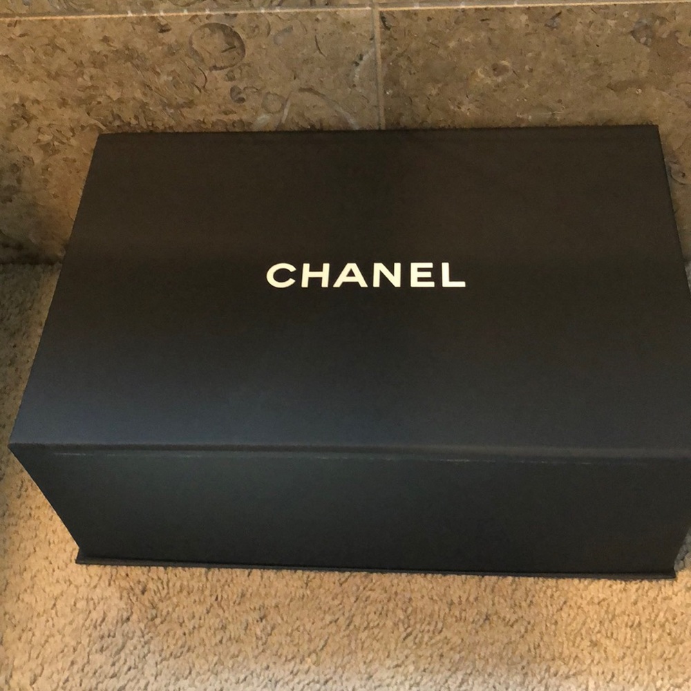 Chanel Box - Magnetic Flap.